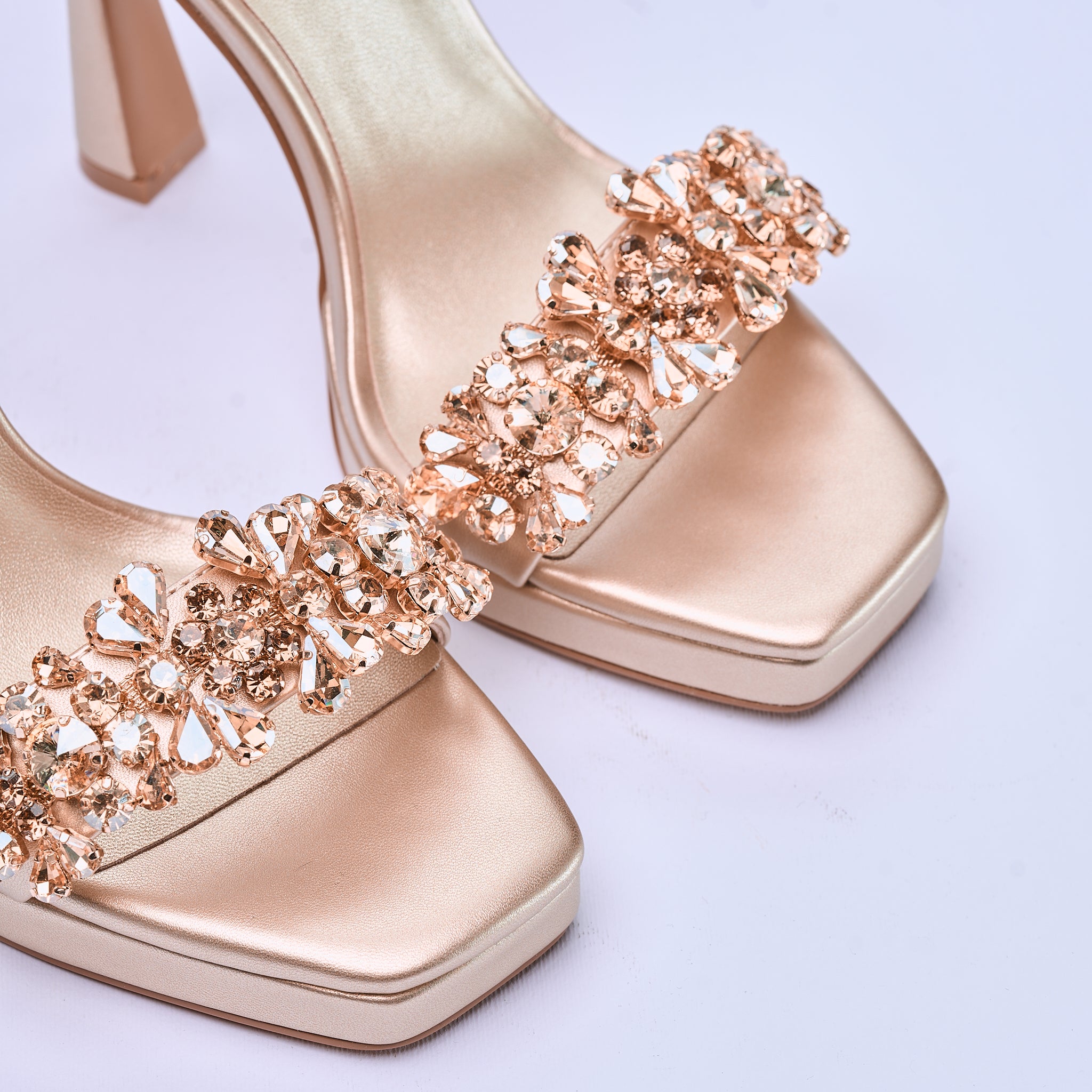 Opaline Platinum Jewel sandal | 7045
