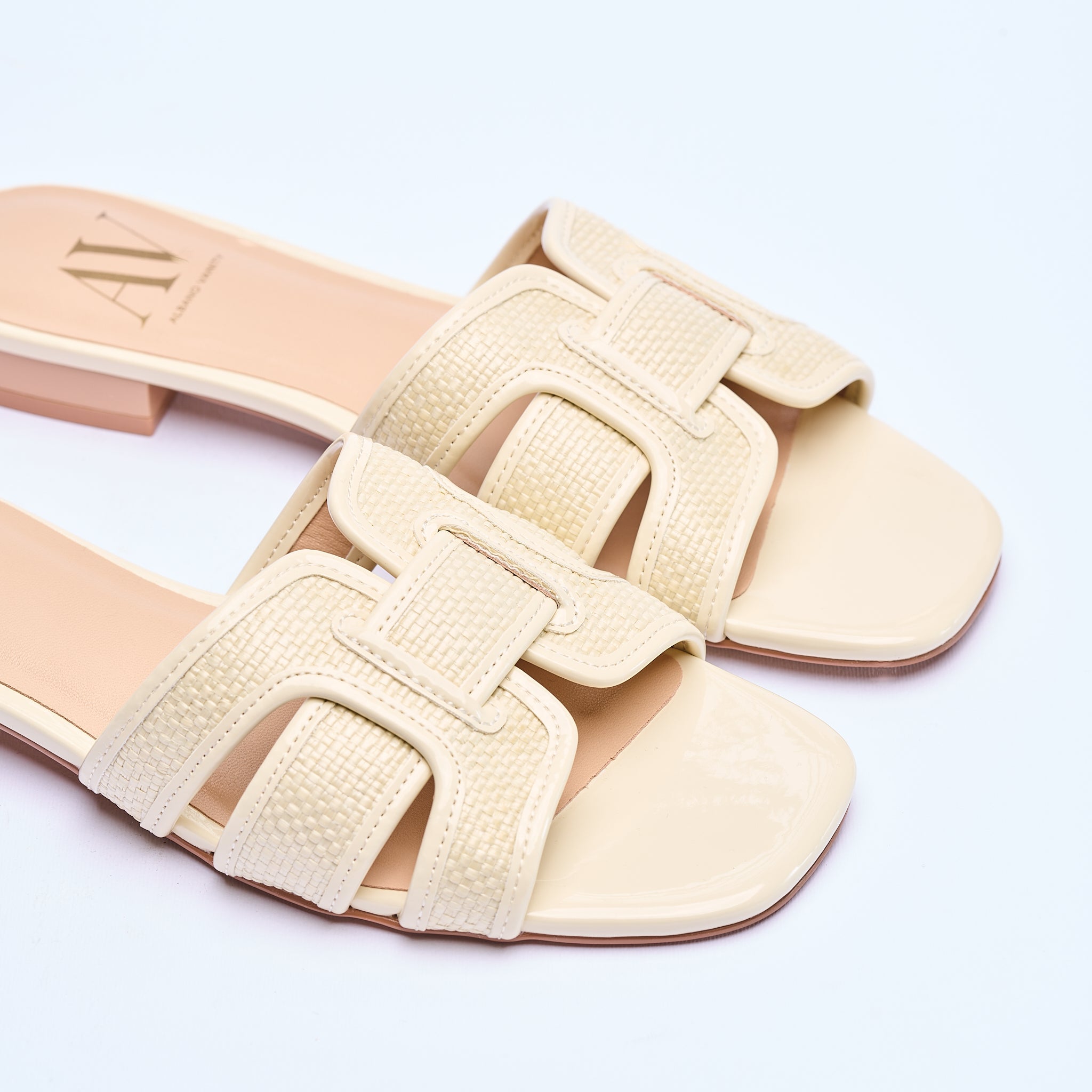 Slippers Heaven Nude | 7075